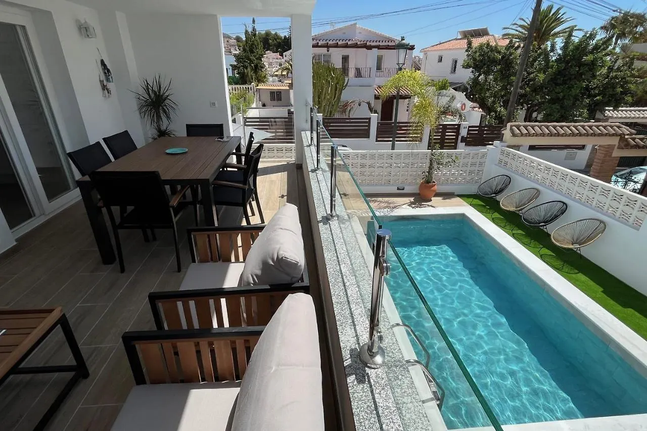 Nerja Paradise Rentals - Villa Las Palmeras 0*,