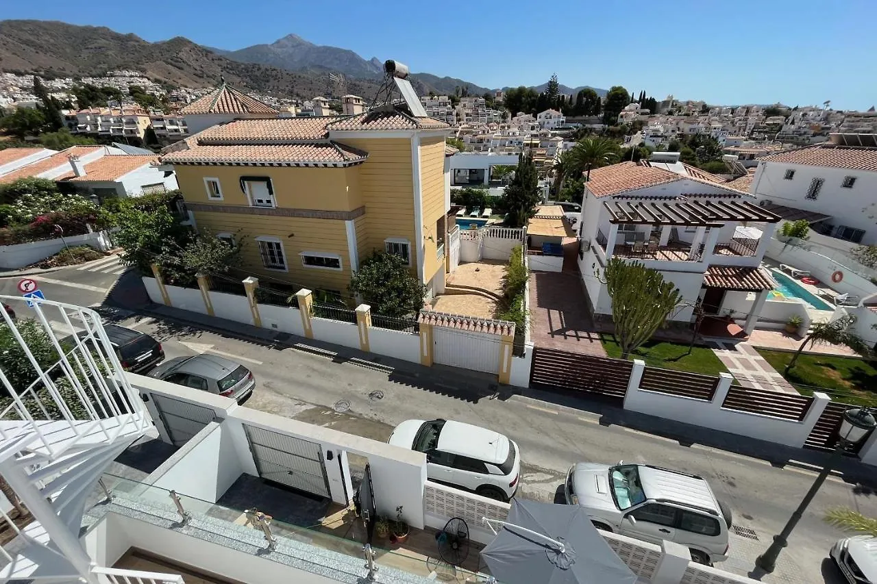 Nerja Paradise Rentals - Villa Las Palmeras